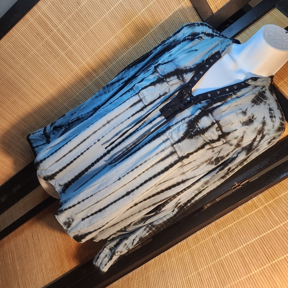 Rock & Republic teal tie-dye blouse - Picture 7 of 9